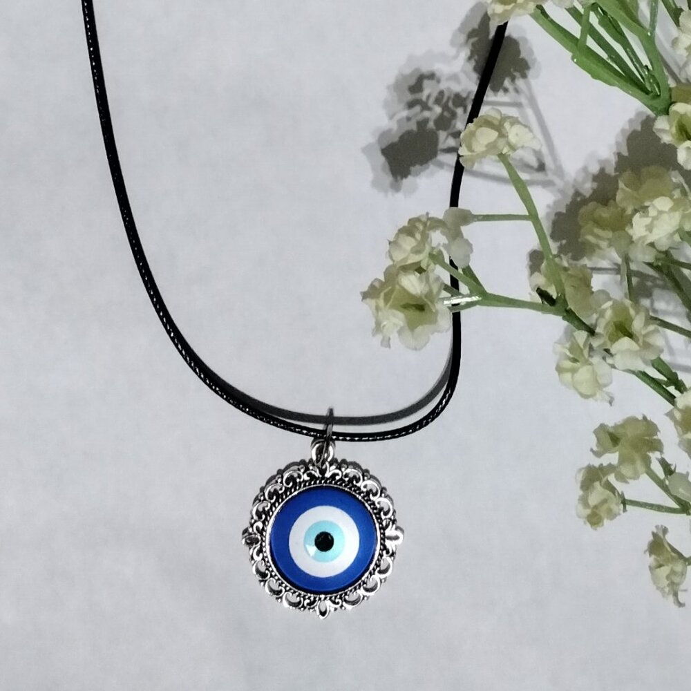 NEW Vintage Style Evil Eye Protection pendant leather cord Necklace Silver tone